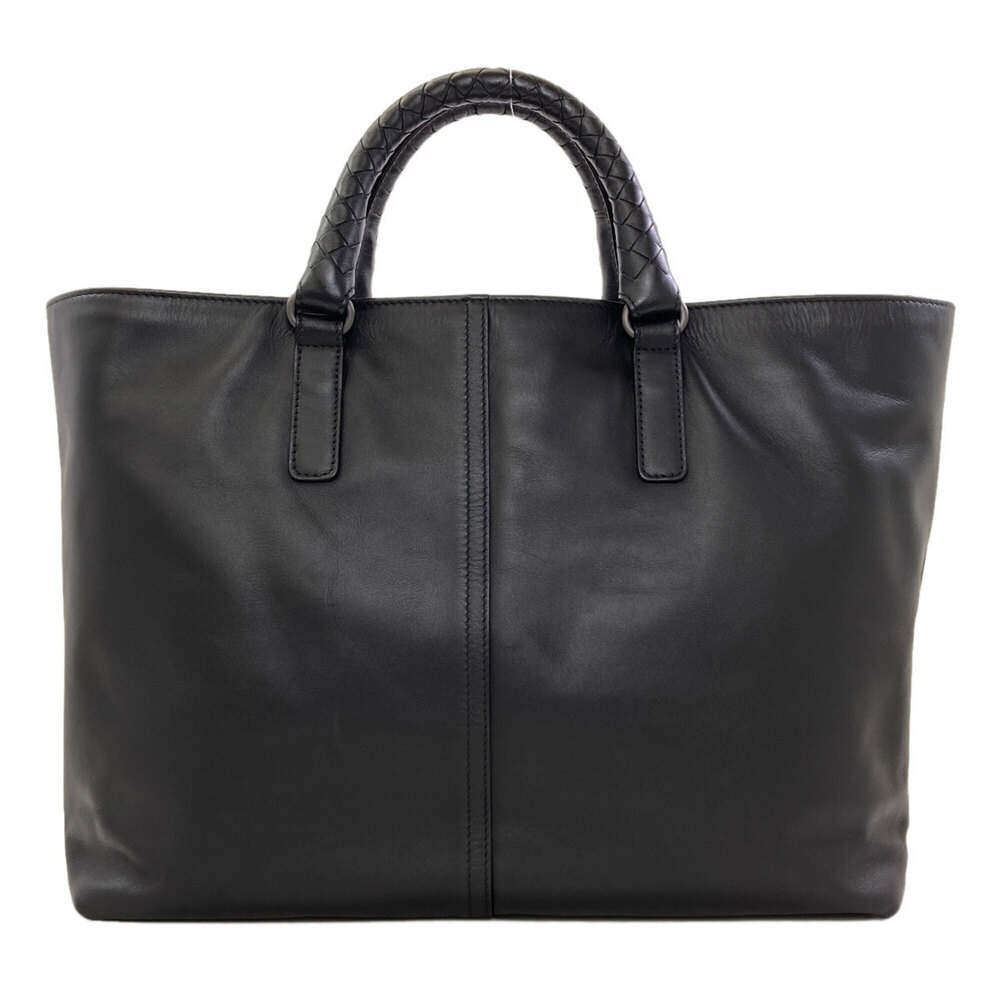Bottega Veneta simple design leather handbag for women.